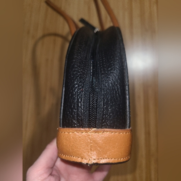 Cleo And Patek Italy Shoulder Bag - Picture 13 of 16